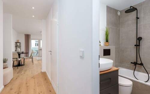 Diele - Etagenwohnung mit 74,90 m&sup2; in München zum Kaufen