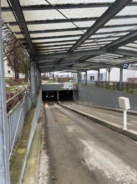 HGL0196_Einfahrt_TG.Platz - 