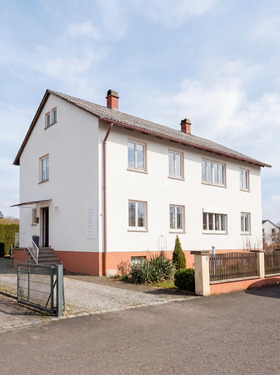 Ansicht_ - Zwei Vier-Zimmer-Wohnungen zu jeweils € 175.000 und ein unausgebautes Dachgeschoss in ruhiger Lage