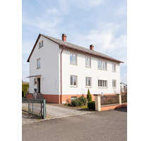 Zwei Vier-Zimmer-Wohnungen zu jeweils € 175.000 und ein unausgebautes Dachgeschoss in ruhiger Lage - Burgau