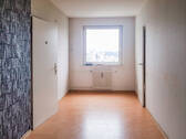 Eingangsbereich / Flur - 3 Zimmer Etagenwohnung in Wolfsburg
