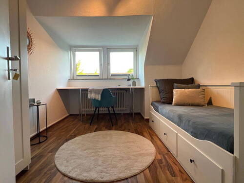 Zimmer 2 - 