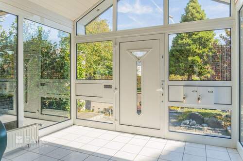 Hauseingang - 7 Zimmer Einfamilienhaus zum Kaufen in Hückelhoven