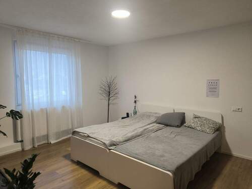 SCHLAFZIMMER - Etagenwohnung mit 78,00 m² in Tuttlingen zur Miete