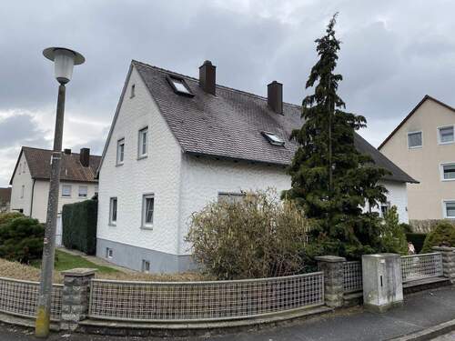 Bild 3 - 8 Zimmer Einfamilienhaus in Gerhardshofen