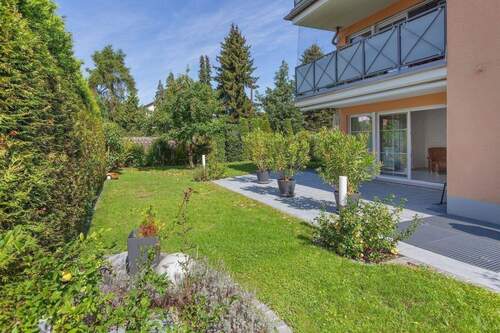Schön eingewachsener Garten - FBC - 5-Zimmer-Gartenwohnung: Ihr neuer Raum zum Leben und Arbeiten - m. Top-Ausstattung u. Lift