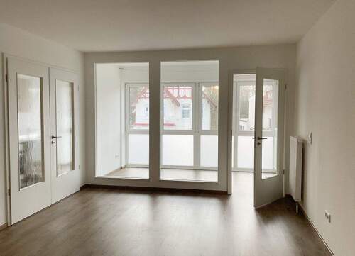 Wohnen/Wintergarten - 3 Zimmer Etagenwohnung in Hamburg