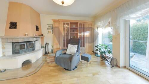 Wohnzimmer EG - 5 Zimmer Einfamilienhaus zum Kaufen in Gera / Langenberg