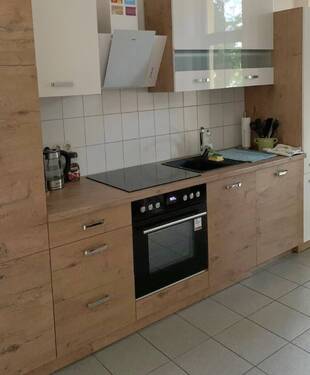 Küche mit EBK. - Nachmieter gesucht schöne 4-R-Wohnung im 2.OG mit EBK. in Alte Neustadt ca.105 zu vermieten.