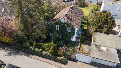 Frontansicht - 8 Zimmer Einfamilienhaus zum Kaufen in Wiesbaden