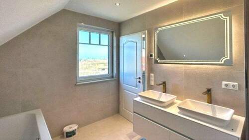 Badezimmer Dachgeschoss - 