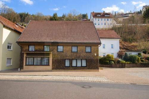 Ansicht Vorderansicht - Wohnen, Arbeiten, Entwickeln in Zentrumslage nahe Hochschule: Wohnhaus mit Einliegerwohnung u. sep. Gebäude - Grundstück 2839qm + Wohn- Nutzfl. 598qm