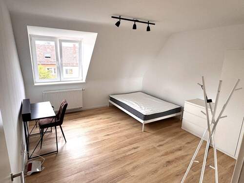 Zimmer 2 - Vermietete 3-Zimmer-Wohnung in der Sebalder Altstadt: WG-Konzept, 1.280 €Monat Überschuss