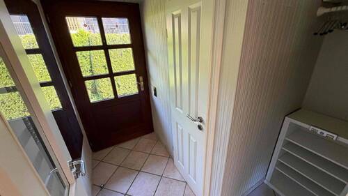 Eingangsbereich mit Garderobe - 