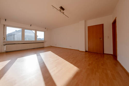 1.OG li. Wohnzimmer - 