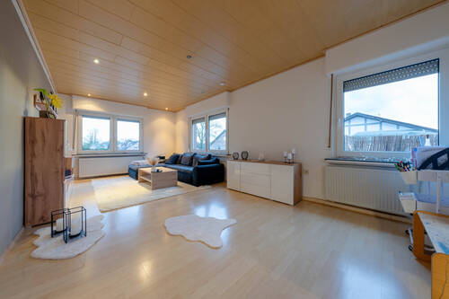 1.OG re. Wohnzimmer - 