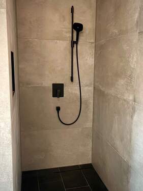 Dusche - Etagenwohnung mit 88,00 m² in Freystadt zur Miete