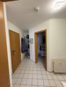 Flur mit Wohnungstür - 