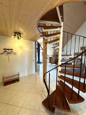Treppe zum 2. DG - 