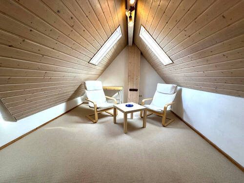 Zimmer 2. DG - 