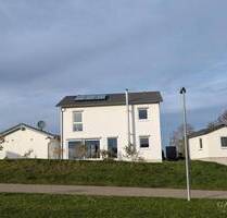Neuwertiges Einfamilienhaus mit Garten, Doppelgarage, Werkstatt und separatem Nebengebäude! - Geislingen an der Steige Aufhausen