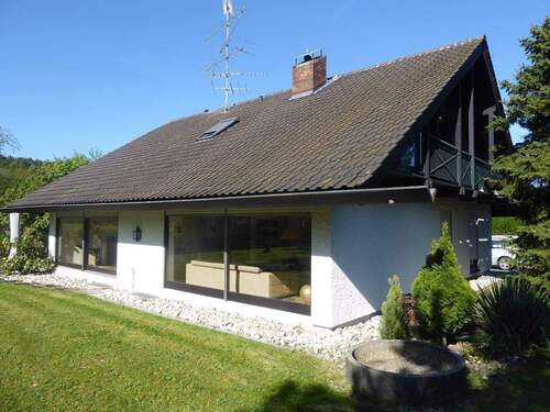 Bild 1 - Herrliches Anwesen in Ortsrandlage - Einfamilienwohnhaus mit Einliegerwohnung!