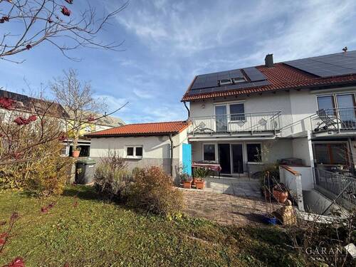 Blick vom Garten - 4 Zimmer Doppelhaushälfte zum Kaufen in Renningen