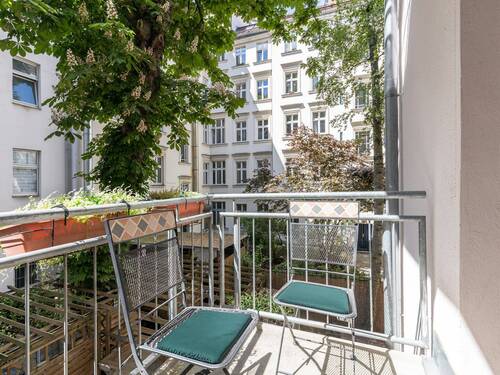 Schlesischer Busch - 5 Zimmer Etagenwohnung in Berlin
