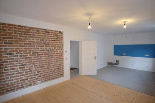 EG Wohnzimmer Küchensicht - 