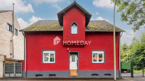 Außenansicht 1 - Charmantes Mehrfamilienhaus mit Baugrundstück und Entwicklungspotenzial
