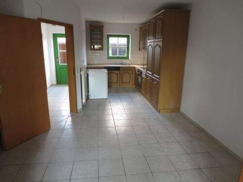 zur großen Eßdiele mit Küchenbereich (ohne EBK) - 