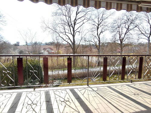 Bild 1 - 4,5 Zimmer Wohnung mit großem Privatgarten in Mirskofen - Perfekt für Pendler!