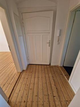 Flur - 2 Zimmer Etagenwohnung zur Miete in Magdeburg