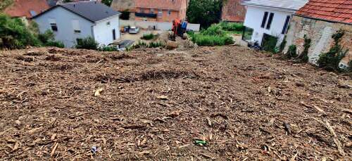 Obere Grundstücksgrenze - 