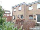 Hauseingang - Zeven - gepflegtes 85 m² gr. Reihenendhaus mit 3 Zimmer und Garage zum 01.02.26 oder nach Absprache