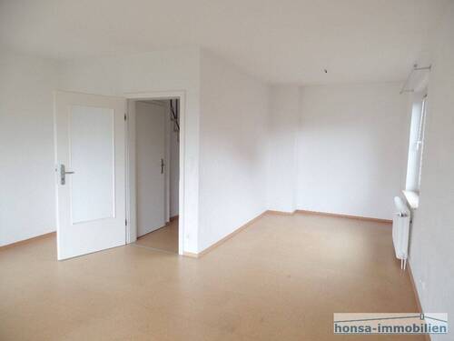 Wohnzimmer mit Essecke - 