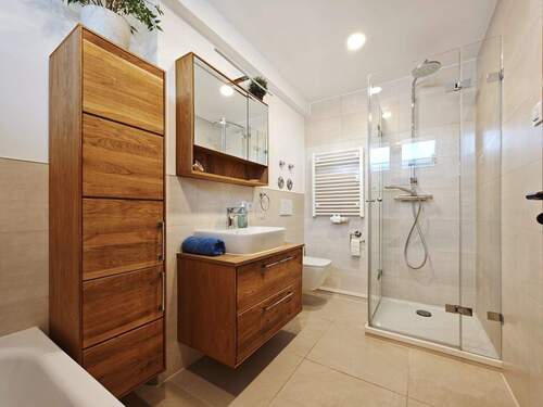 Badezimmer mit Tageslicht - Etagenwohnung mit 85,30 m&sup2; in Kornwestheim zum Kaufen