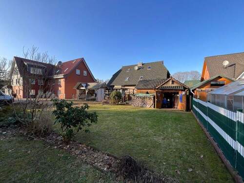 Garten - Mehrfamilienhaus, Wohnhaus mit 190,00 m&sup2; in Wahlstedt zum Kaufen