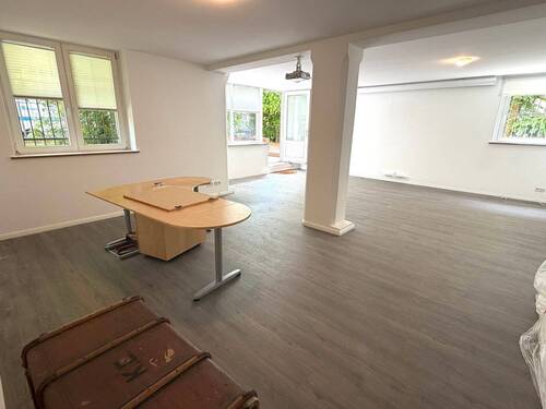 Wohnbereich mit Gestaltungspotential.jpeg - 2 Zimmer Etagenwohnung in Berlin