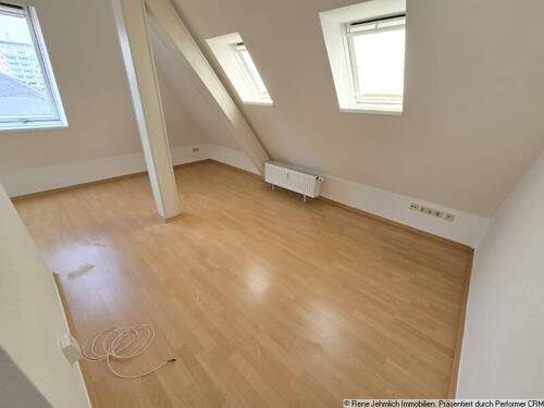 Wohnbereich - 2 Zimmer Etagenwohnung in Chemnitz