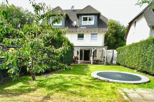 Rückansicht - Modernes Wohnen - stilvolle Doppelhaushälfte mit hervorragender Energiebilanz!