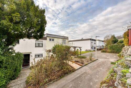 Haus & Weg v. Osten - 