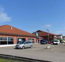 Produktions und Ausstellungsfläche neben Deichmann, Futterhaus, Takko | Waren-Ost - Waren (Müritz)