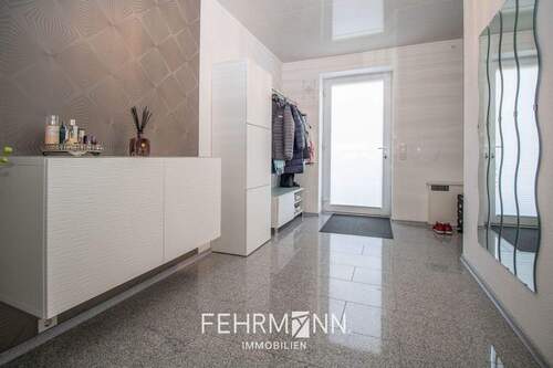 EG Flur + Garderobe - 