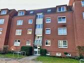 Hauseingang - 3 Zimmer Etagenwohnung zum Kaufen in Langenhagen