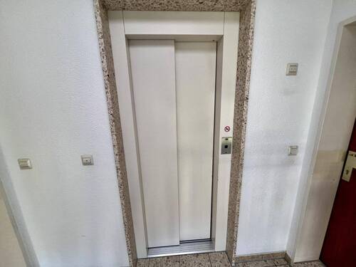 Aufzug direkt vor der Wohnung - 3 Zimmer Etagenwohnung in Langenhagen