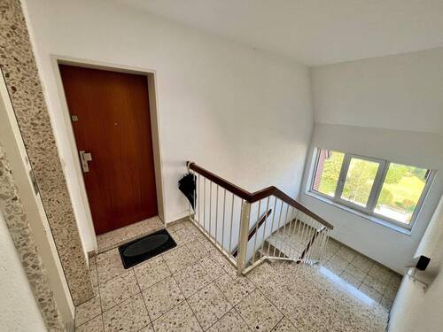 Gepflegtes Treppenhaus - Etagenwohnung mit 79,70 m&sup2; in Langenhagen zum Kaufen