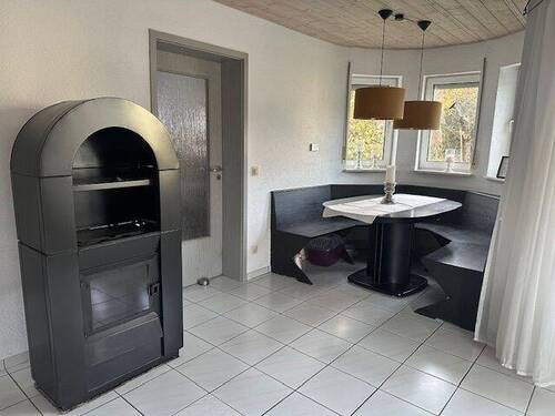 Essbereich mit Schwedenofen EG - 