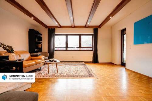 Wohnzimmer EG - 6 Zimmer Mehrfamilienhaus, Wohnhaus in Roßtal