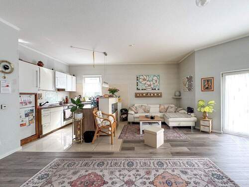 Wohn-Esszimmer - 2 Zimmer Etagenwohnung in Berlin